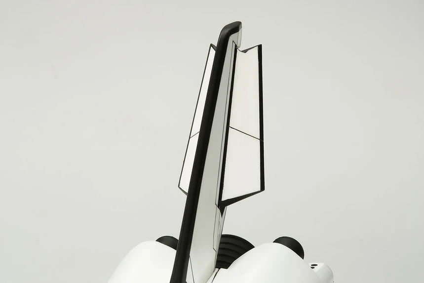 Tamiya 1/100 Space Shuttle Atlantis 60402 - Image 5