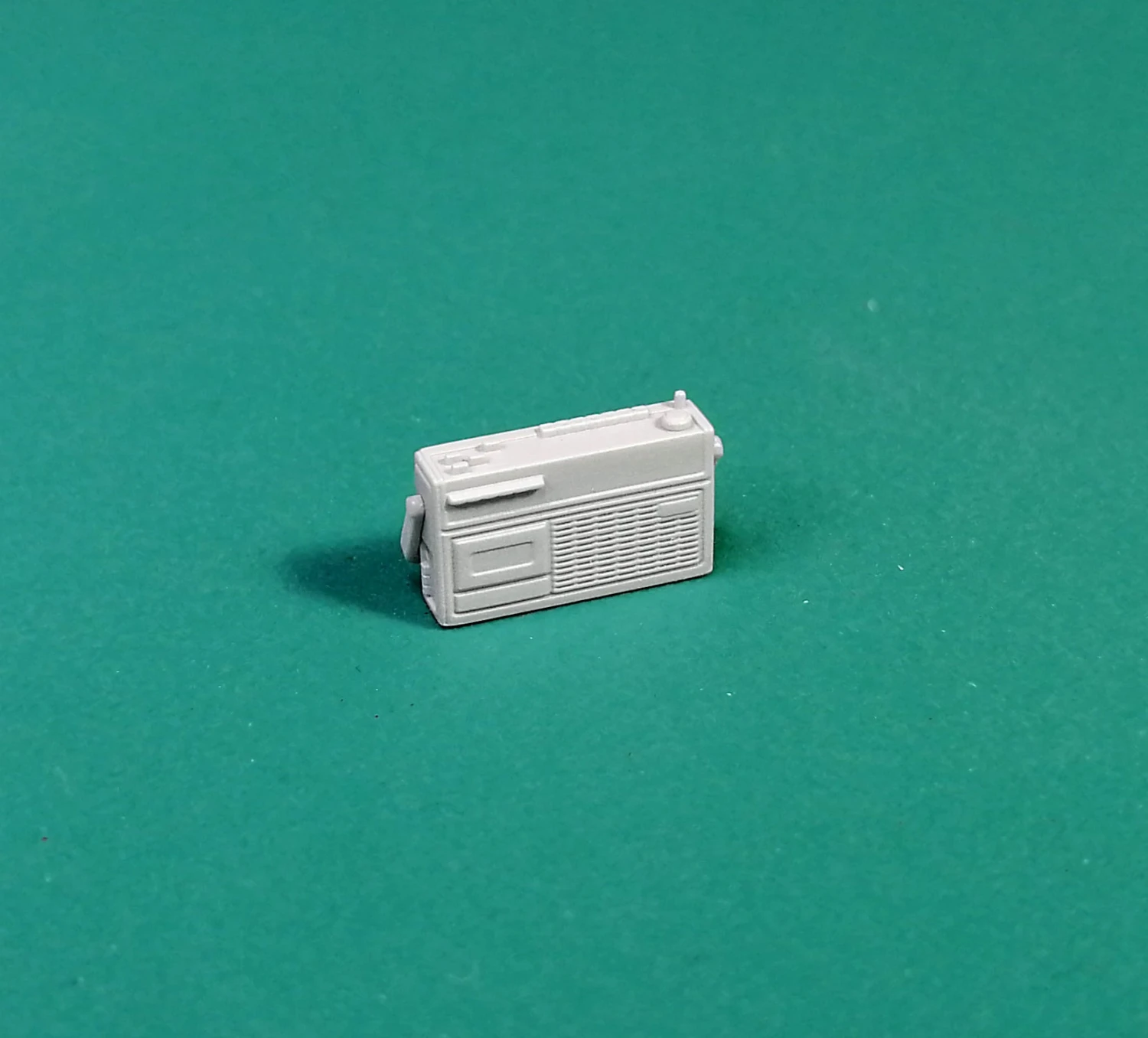 Eureka XXL 1/35 Portable Radio Casette Player E-057 - Image 7