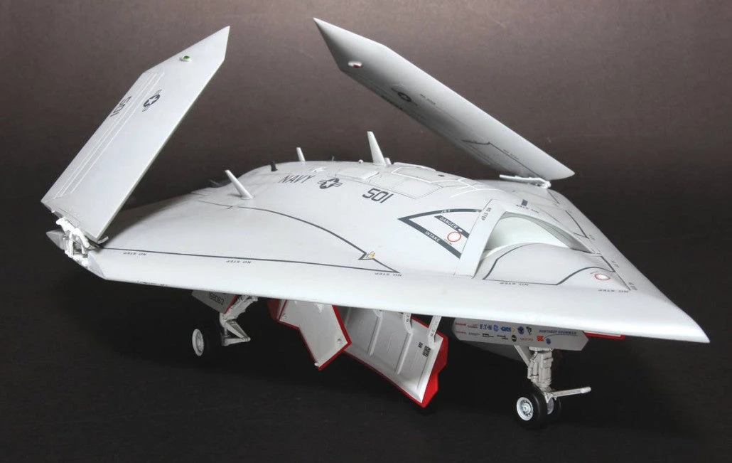 Freedom 1/48 US Navy X-47B UCAS FD18001 - Image 5