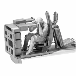 Zoukei-Mura 1/32 German He-219 Uhu Resin Radar Operator SWS06-F06