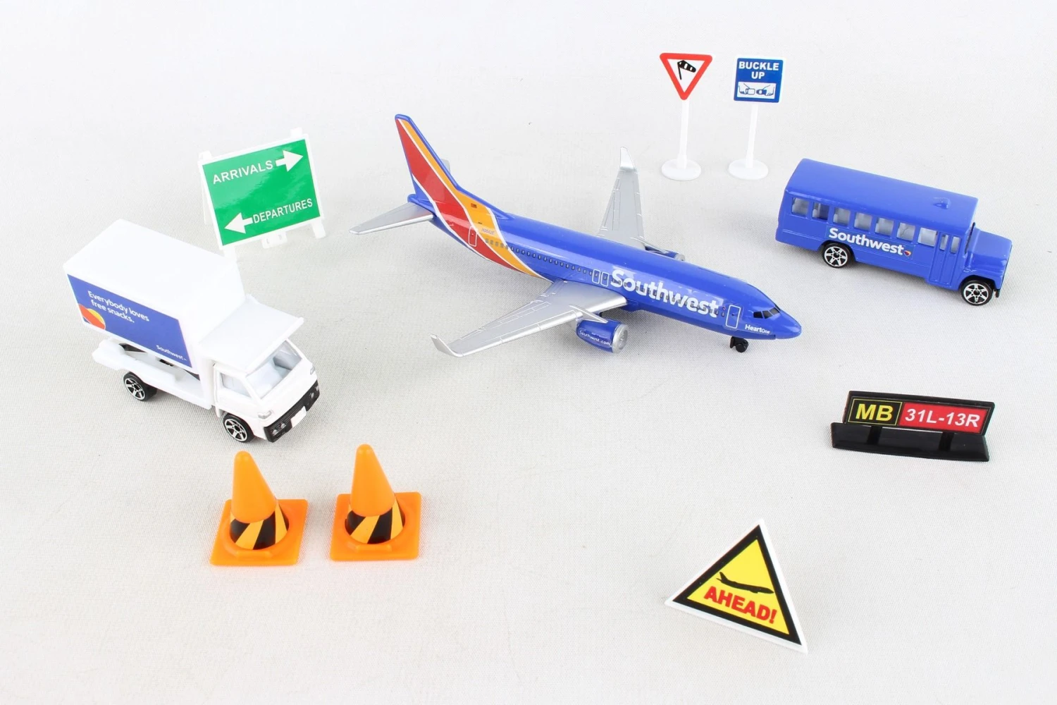 Daron Playset Southwest Airlines Airport Play Set (New Colors) RT8181-1 - Image 2