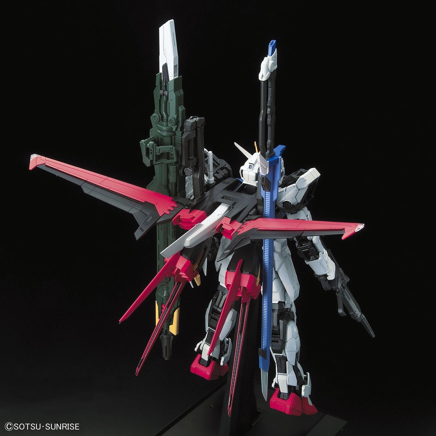 Bandai 1/60 PG Perfect Grade GAT-X105+AQM/E-YM1 Perfect Strike Gundam 5059011 - Image 6
