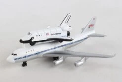 Daron Space Adventure Series 747 Shuttle Carrier Aircraft W/ Orbiter RT38142