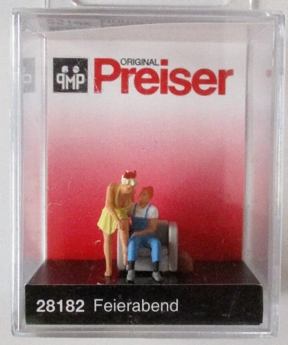 Preiser 1/87 HO Home From A Busy Work Day 28182 - Image 2