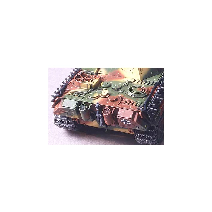 Tamiya 1/48 German Panther Ausf. G 32520 - Image 4